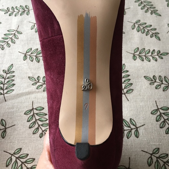 - Sam Edelman Suede Burgundy Dori Kitten Hea… - Picture 5 of 5